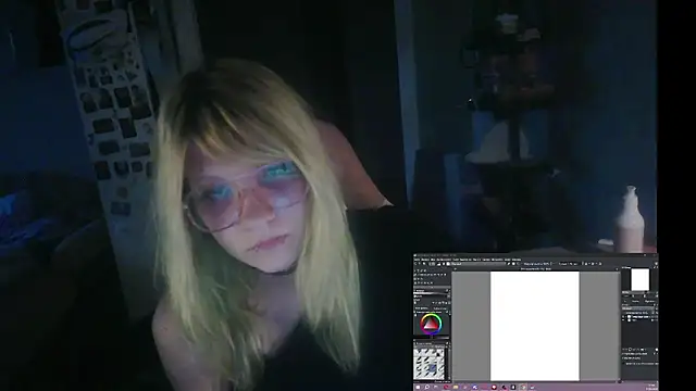 Snapshot of Green_angel1808 chatting on June 17, 4:52 pm Green angel1808 online show from June 17, 4:52 pm