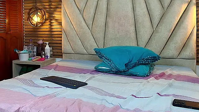 isabella luxet online show from July 10, 12:41 pm