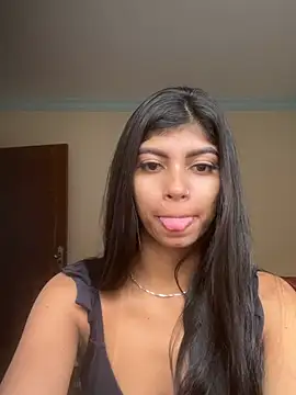 bruna carvalhohott online show from May 29, 12:25 pm