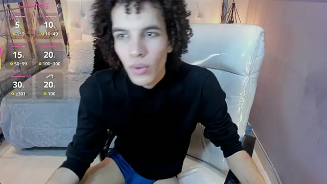 Snapshot of felix_haze chatting on May 29, 5:55 pm felix haze online show from May 29, 5:55 pm