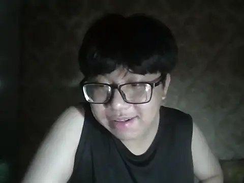 Snapshot of yours_c chatting on October 23, 1:54 pm yours c online show from October 23, 1:54 pm
