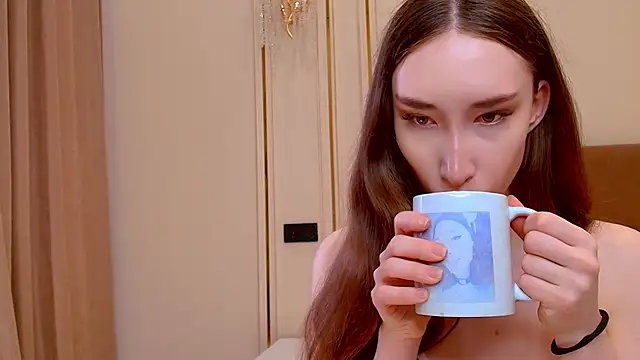 lalisabrown online show from May 22, 3:13 am