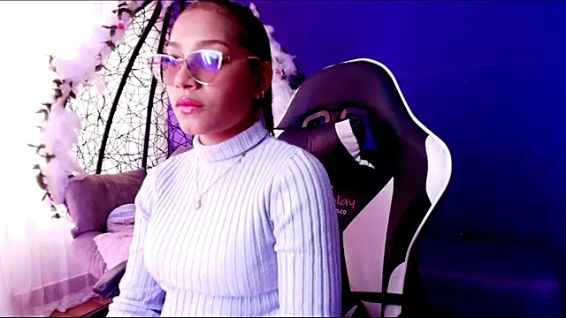 Snapshot of Scarlett_Lune chatting on May 20, 6:58 pm Scarlett Lune online show from May 20, 6:58 pm