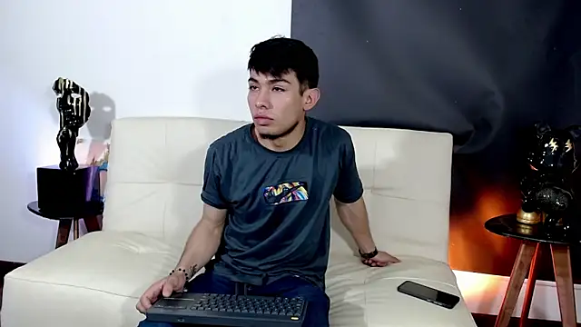 juancho wild online show from May 19, 11:16 am