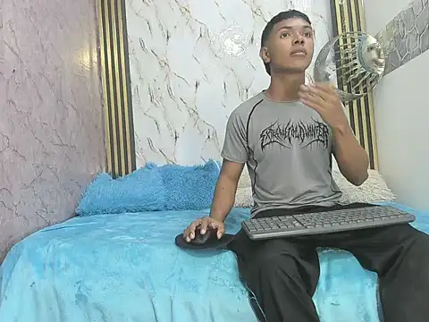 lonjitas twink hot online show from May 30, 1:57 am