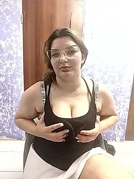 Nika6524 online show from May 16, 7:56 pm