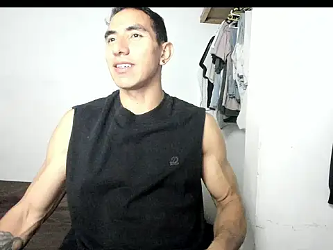 Snapshot of aquiles04 chatting on May 23, 2:39 am aquiles04 online show from May 23, 2:39 am