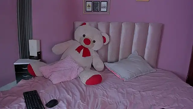 Snapshot of Arte_misa_ chatting on May 16, 1:10 pm Arte misa online show from May 16, 1:10 pm