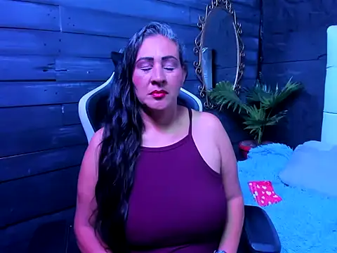 Victoria kyler online show from May 19, 8:53 am
