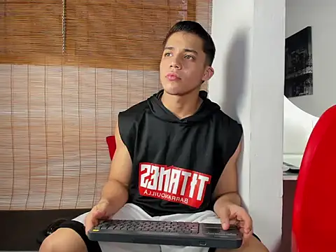Snapshot of rocco_gym chatting on May 30, 8:06 pm rocco gym online show from May 30, 8:06 pm