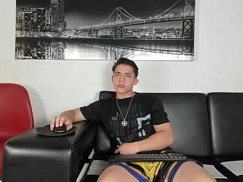 Snapshot of rocco_gym chatting on June 29, 7:36 pm rocco gym online show from June 29, 7:36 pm