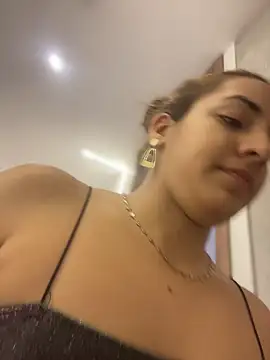 Bella-Saint online show from May 25, 7:31 pm