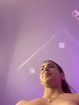Snapshot of Bella-Saint chatting on June 26, 8:35 pm Bella-Saint online show from June 26, 8:35 pm