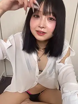 yu nya online show from May 26, 12:45 pm