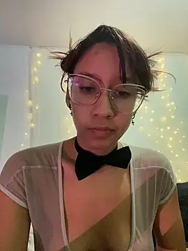 Snapshot of camig0x chatting on May 15, 2:13 pm camig0x online show from May 15, 2:13 pm