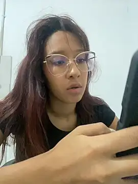 Snapshot of camig0x chatting on May 21, 5:03 am camig0x online show from May 21, 5:03 am