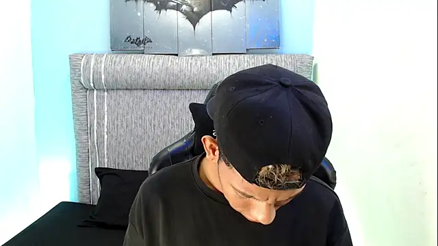 Taylerr 18 online show from May 30, 6:10 am