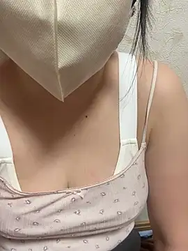 Snapshot of sora_071355 chatting on May 18, 4:24 pm sora 071355 online show from May 18, 4:24 pm
