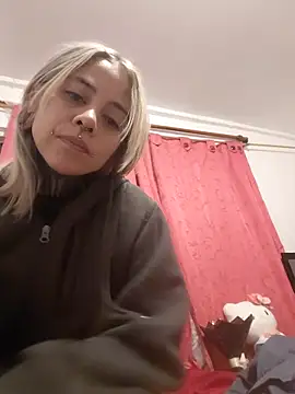 sofigirlgold online show from May 16, 9:39 am