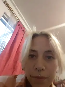 sofigirlgold online show from May 16, 10:52 pm
