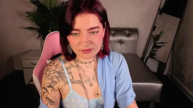 Snapshot of Nikki_Gringer chatting on May 27, 1:57 am Nikki Gringer online show from May 27, 1:57 am