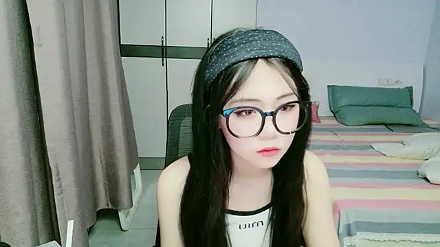 xiaoxiaoyu030 online show from May 25, 10:21 am