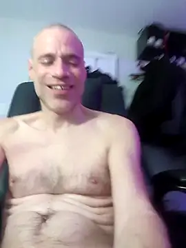 Snapshot of kinkypenisontina chatting on March 18, 11:35 am kinkypenisontina online show from March 18, 11:35 am