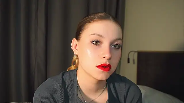 Snapshot of Sairallyn chatting on May 16, 7:34 pm Sairallyn online show from May 16, 7:34 pm