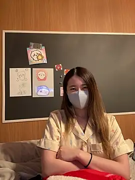 Snapshot of sara-n_n chatting on May 24, 2:33 pm sara-n n online show from May 24, 2:33 pm