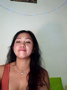 Snapshot of tinahturndo chatting on July 23, 5:55 pm tinahturndo online show from July 23, 5:55 pm
