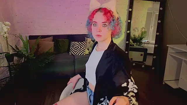 Snapshot of ScarlettSparkss chatting on May 17, 5:27 am ScarlettSparkss online show from May 17, 5:27 am