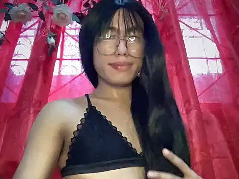 Snapshot of sweet_mallory chatting on May 14, 7:26 am sweet mallory online show from May 14, 7:26 am