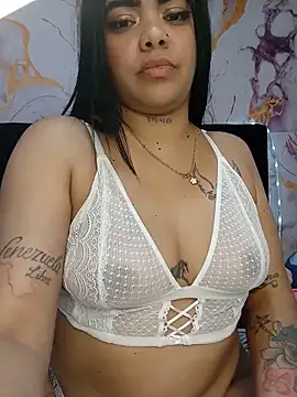 Snapshot of luxuryluna chatting on May 15, 11:56 pm luxuryluna online show from May 15, 11:56 pm