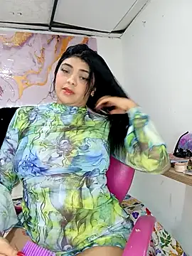 Snapshot of luxuryluna chatting on May 23, 11:42 pm luxuryluna online show from May 23, 11:42 pm