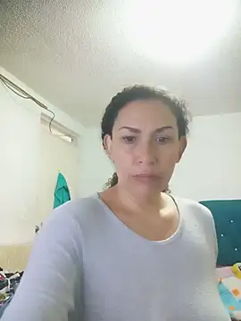 Snapshot of paulett15 chatting on May 29, 4:16 pm paulett15 online show from May 29, 4:16 pm