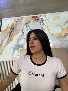 lis hot ec online show from May 25, 8:48 pm