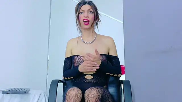 CassandraWhite online show from July 11, 5:37 pm