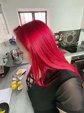 Snapshot of littleEve chatting on September 11, 1:33 pm littleEve online show from September 11, 1:33 pm