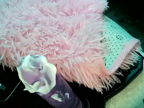 Snapshot of Latinahott1 chatting on June 3, 4:23 pm Latinahott1 online show from June 3, 4:23 pm