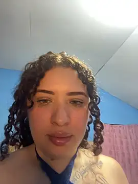 Snapshot of tefyrodri chatting on May 16, 1:02 am tefyrodri online show from May 16, 1:02 am