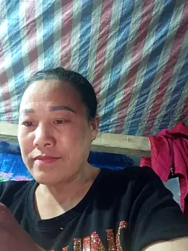 Snapshot of Caily-ly chatting on May 14, 2:13 pm Caily-ly online show from May 14, 2:13 pm