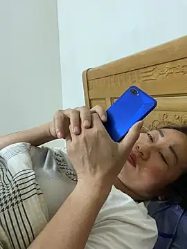 Linda-babyy online show from May 19, 11:55 pm