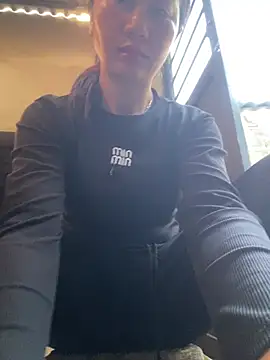 Linda-babyy online show from May 25, 11:00 pm