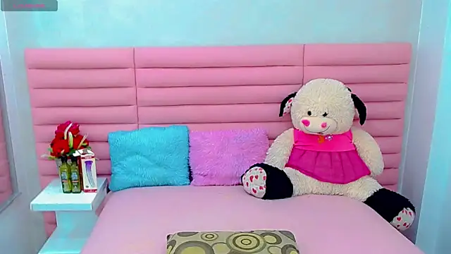 ariadnna princes online show from May 15, 4:30 am