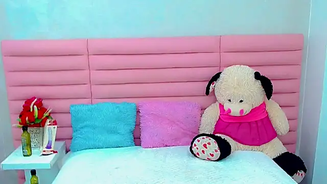 ariadnna princes online show from May 18, 7:14 am