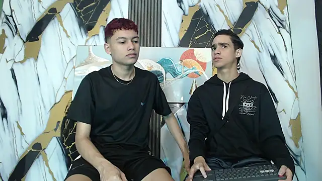 KING LOVERS1 online show from June 15, 1:24 pm