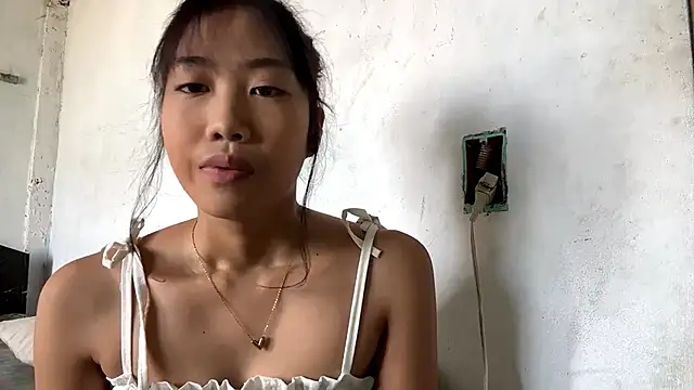 LaurenaBurstein online show from May 30, 4:53 am