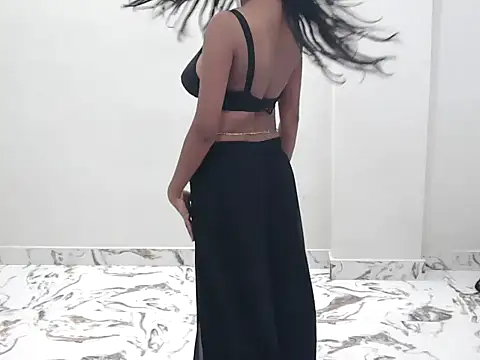 priya-roy61 online show from July 12, 8:16 am