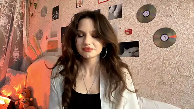 Snapshot of CarleenColley chatting on May 16, 12:59 pm CarleenColley online show from May 16, 12:59 pm