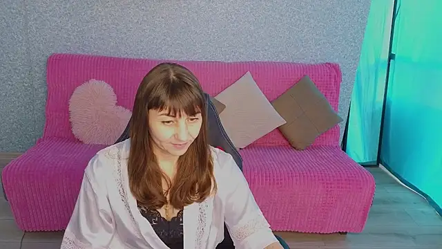 Snapshot of StelaDream chatting on May 28, 9:28 am StelaDream online show from May 28, 9:28 am